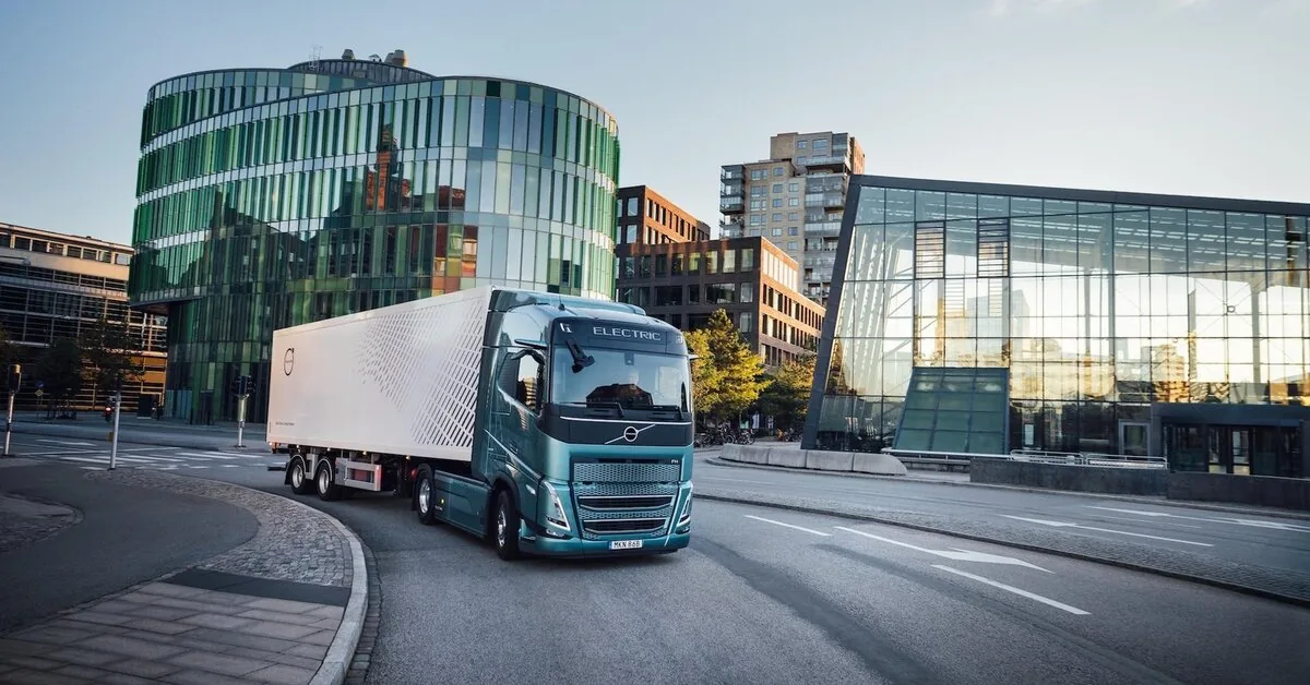 „Volvo“ starts serial production of electric trucks with a range of up to 700 km