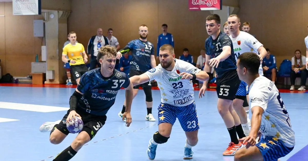 The handball players of "Dragūnas," defending champions, started the season with a confident victory