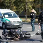 Accident in Vilnius: a car hit a motorcyclist, he was taken to the hospital