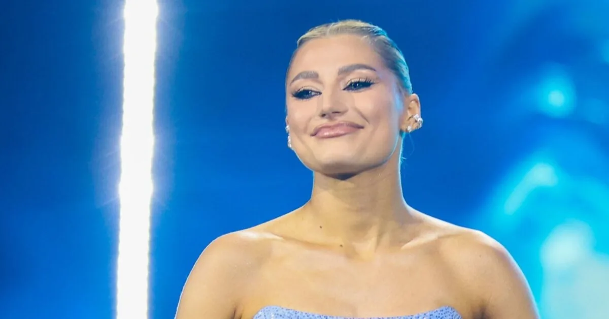 Unexpectedly called Jessica Shy: the performer's reaction – surprised