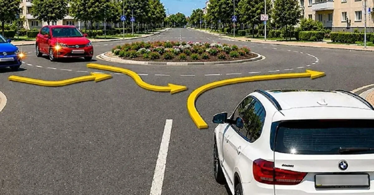 KET testas: kokia tvarka automobiliai pervažiuos žiedinę sankryžą?