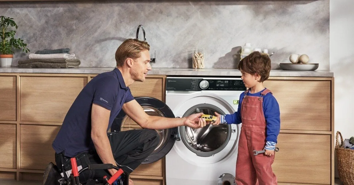 It still works, but it's already sending signals: when is it not worth postponing household appliance repairs?