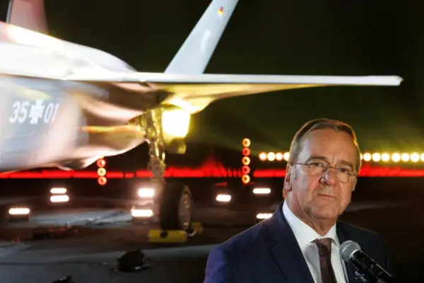 At the ceremony, the first F-35 fighter jet was handed over to Germany by the USA