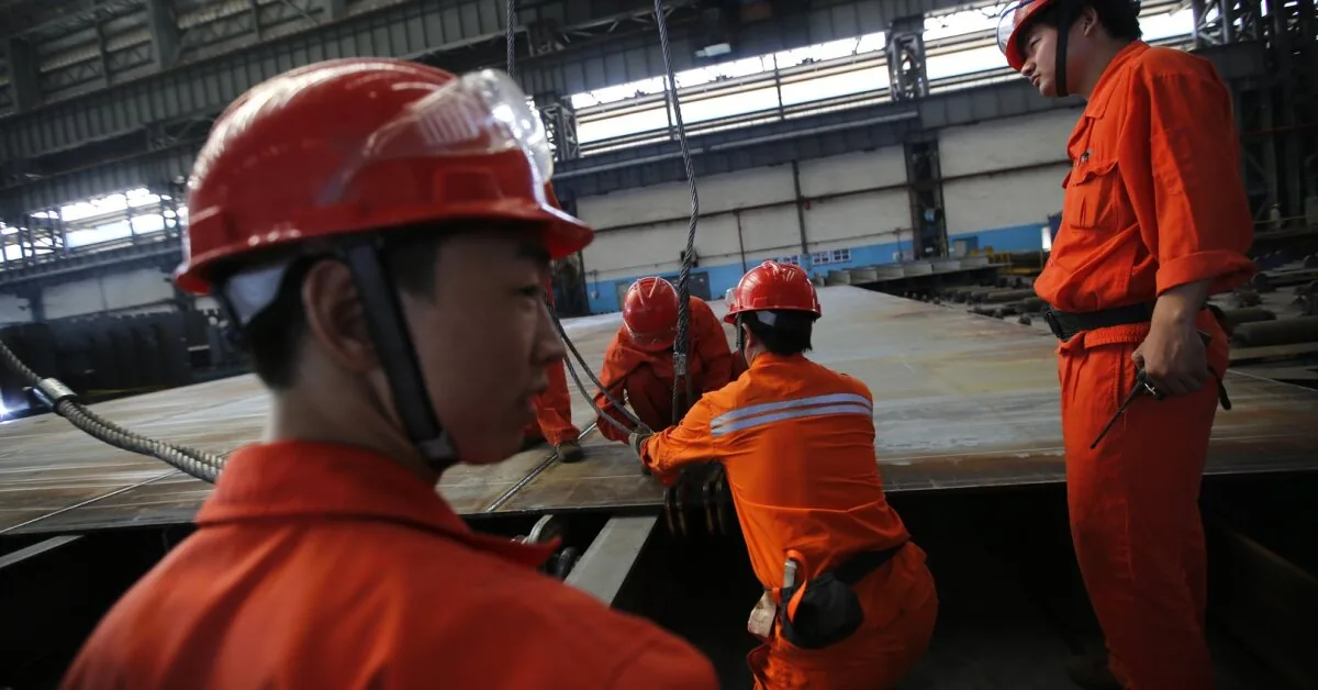 China is building the world's first such submarine vessel