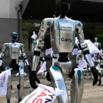 Lenkijoje surengtas robotų protestas prieš sparčią dirbtinio intelekto plėtrą