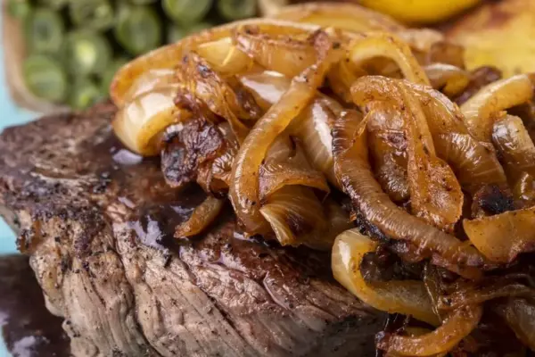 A kilogram of potatoes – only 25 cents, big discount on meat: "Iki" shares 3 delicious ideas for autumn dinner