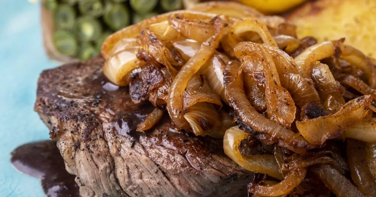 A kilogram of potatoes – only 25 cents, big discount on meat: "Iki" shares 3 delicious ideas for autumn dinner
