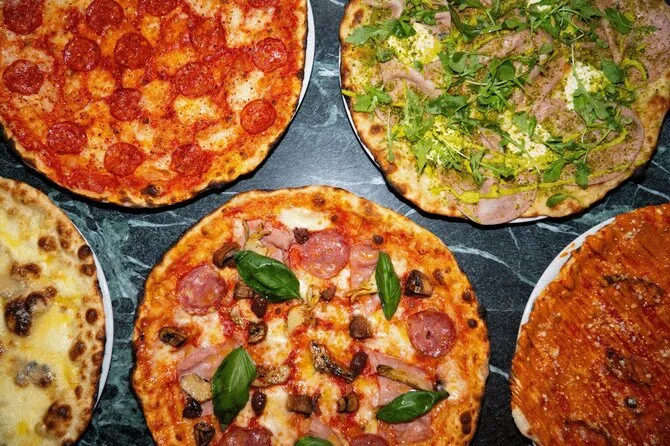 Photo by 'Ogmios miestas' / At the 'Forno di Martino' restaurant in 'Ogmios miestas', pizza romana is baked – the graceful sister of traditional Italian pizza: why you will want to weave a romance with it?