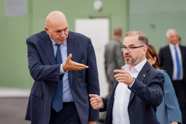 Italian Minister: "We are not actively countering the hybrid war, we are just enduring it"