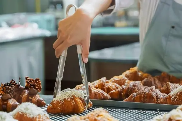 Negative reviews do not yet guarantee safety: what you need to know when buying food online