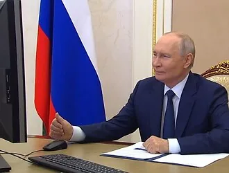 Putin voted in an unusual way