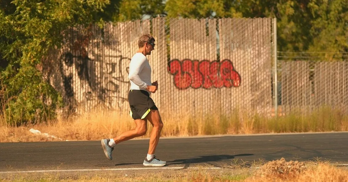 Echo Ardzijauskas running across America reached the outskirts of Sacramento