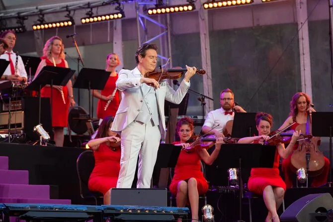 Organizatorių nuotr./„The Maestro & The European Pop Orchestra“